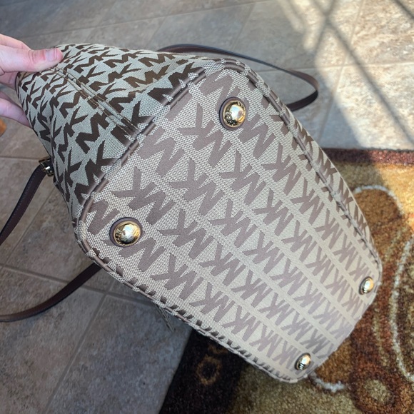 Michael Kors Tote - Picture 6 of 6